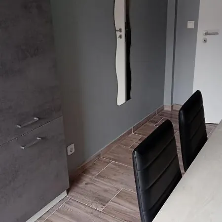 Apartment - 24h *